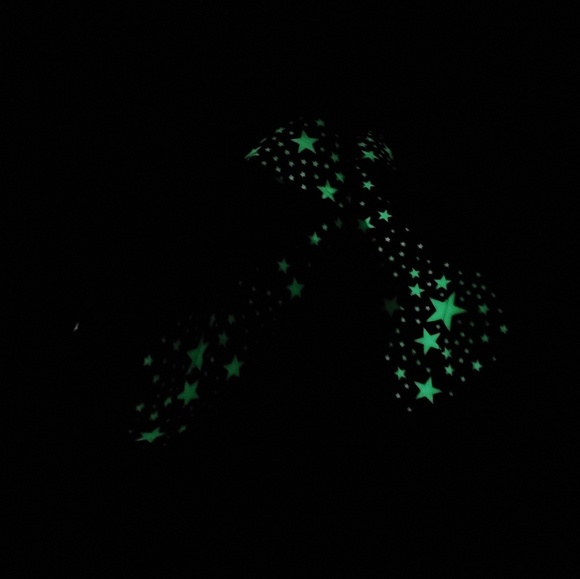 Glow in the dark Stars black sneakers white laces - Picture 7 of 8
